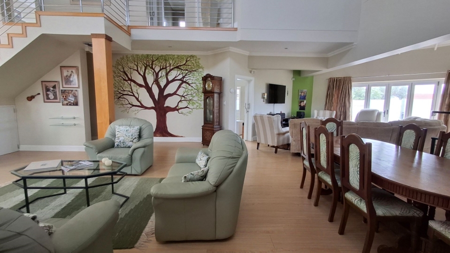 3 Bedroom Property for Sale in Boggomsbaai Western Cape